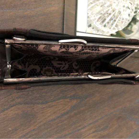 Brighton Clutch - Picture 5 of 5